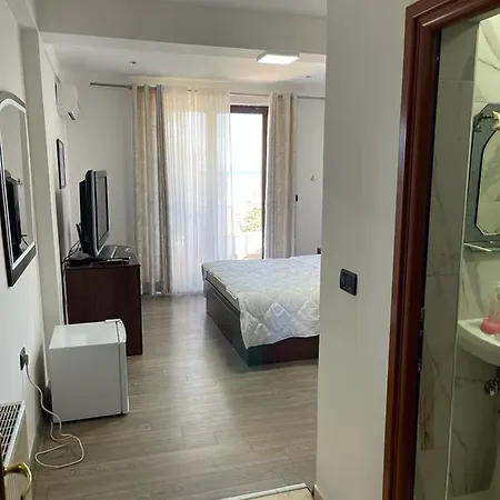 Tirona Hotel Tushemisht